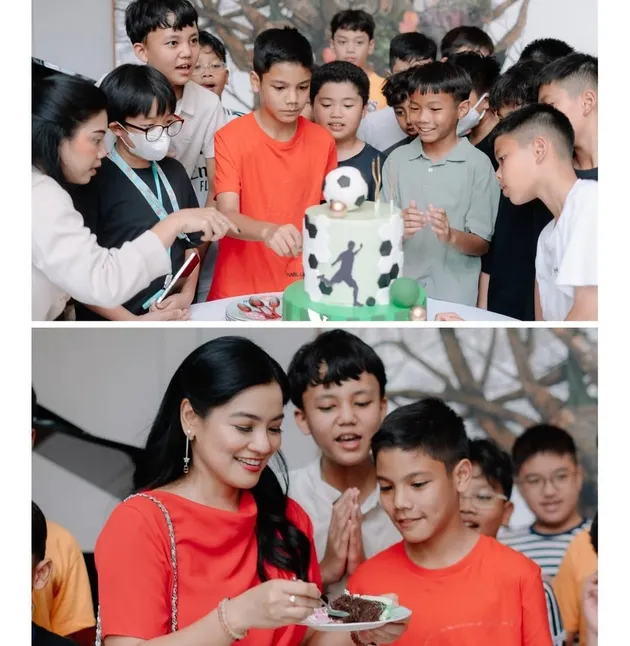 Titi Kamal suapi kue ultah ke Juna