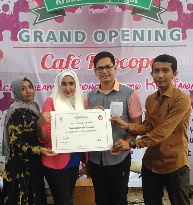 Tommy Kurniawan dan istri