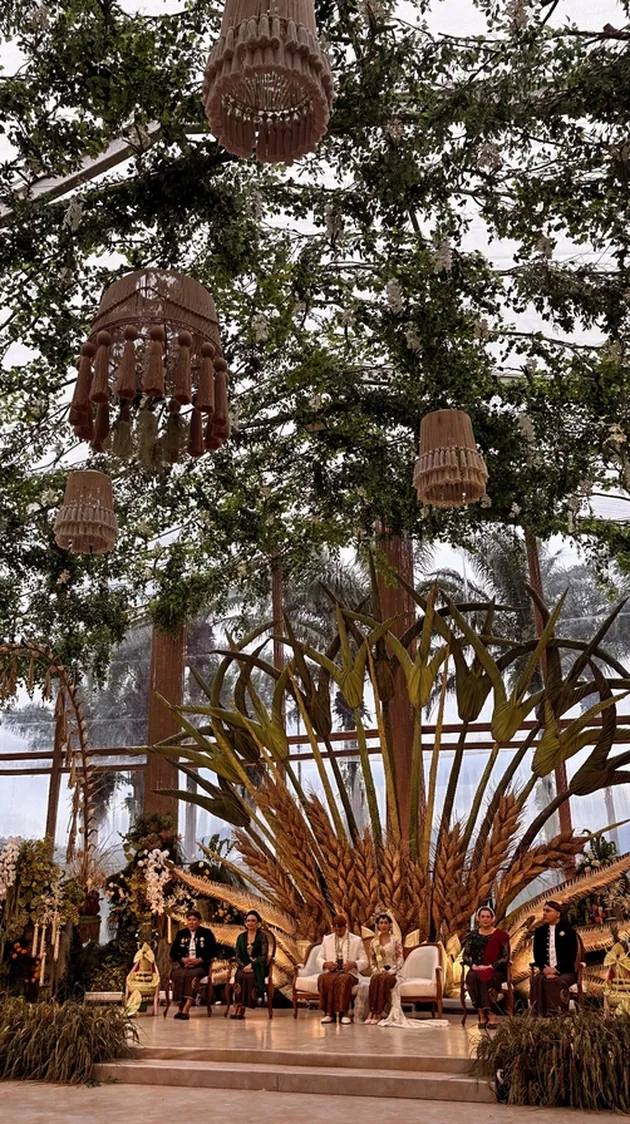 Tommy dan Tata di akad nikah Darma