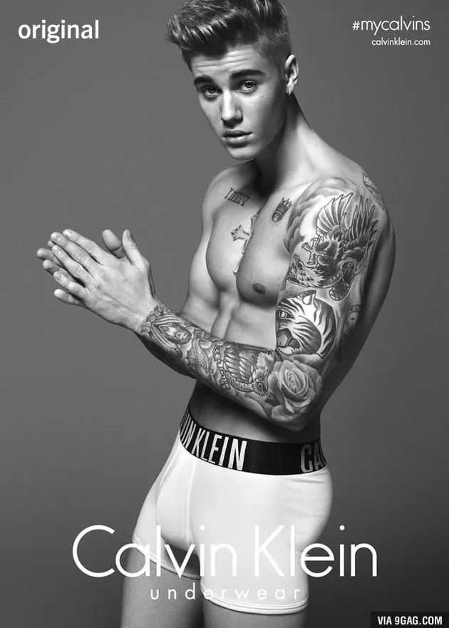 Masih ingat kan dengan pose Bieber satu ini? Hot sih, tapi gimana dengan gambar-gambar berikut ini..