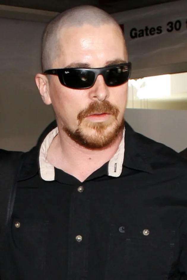 Bintang Hollywood botak demi peran