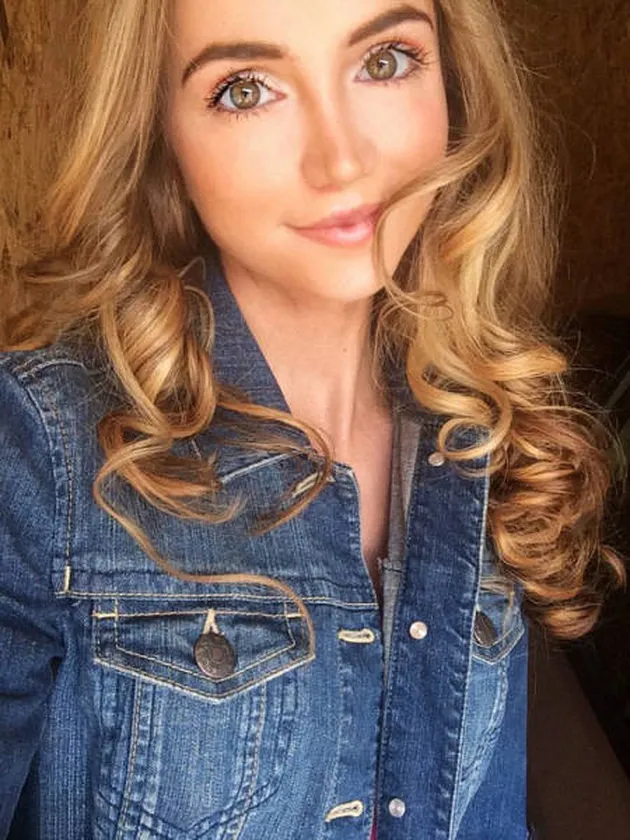 Sarah Ingle - cewek cantik jadi putri disney