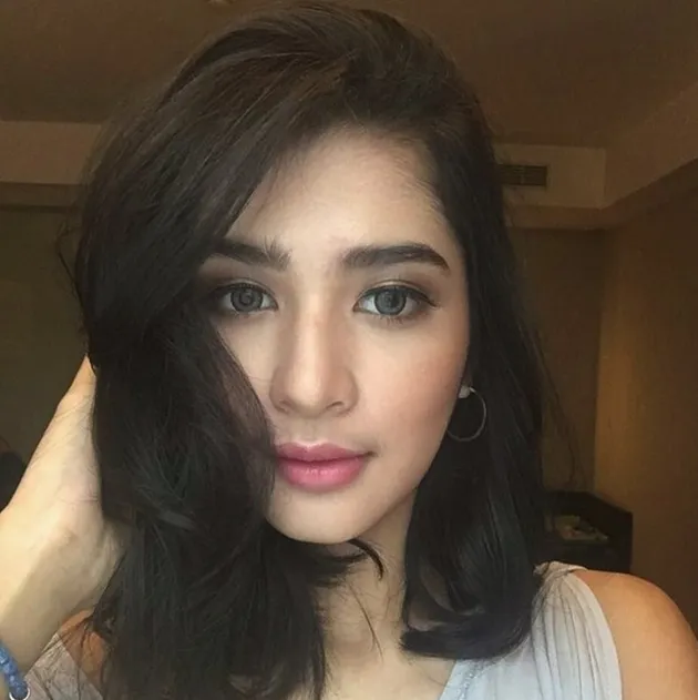 Mikha Tambayong Dulu dan Kini