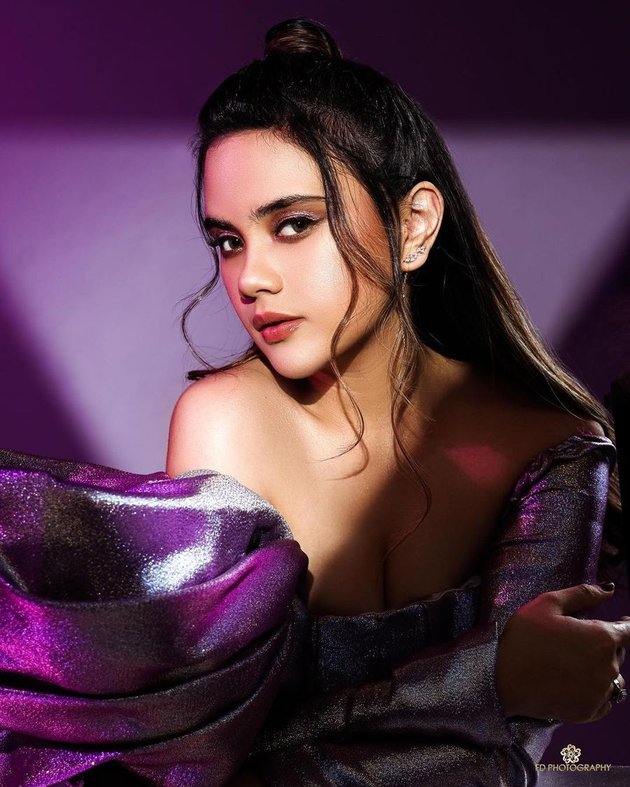 Her Body is Slim Again Like Before, Here's a Series of Audi Marissa's Latest Photoshoot Portraits - Gorgeous in Purple and Beautifully Wearing Chinese New Year Clothes Like a Chinese Queen