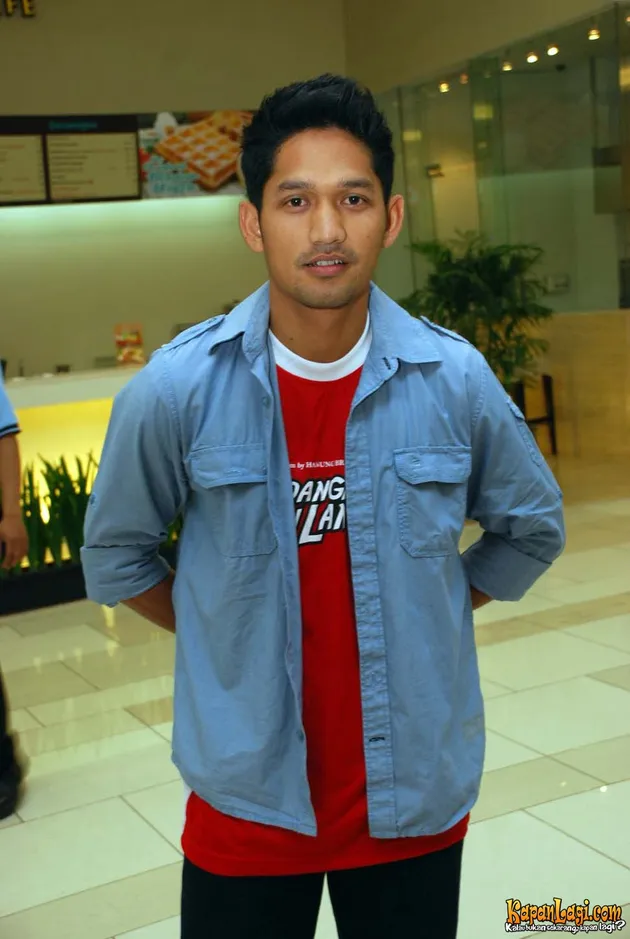 tendangan dari langit