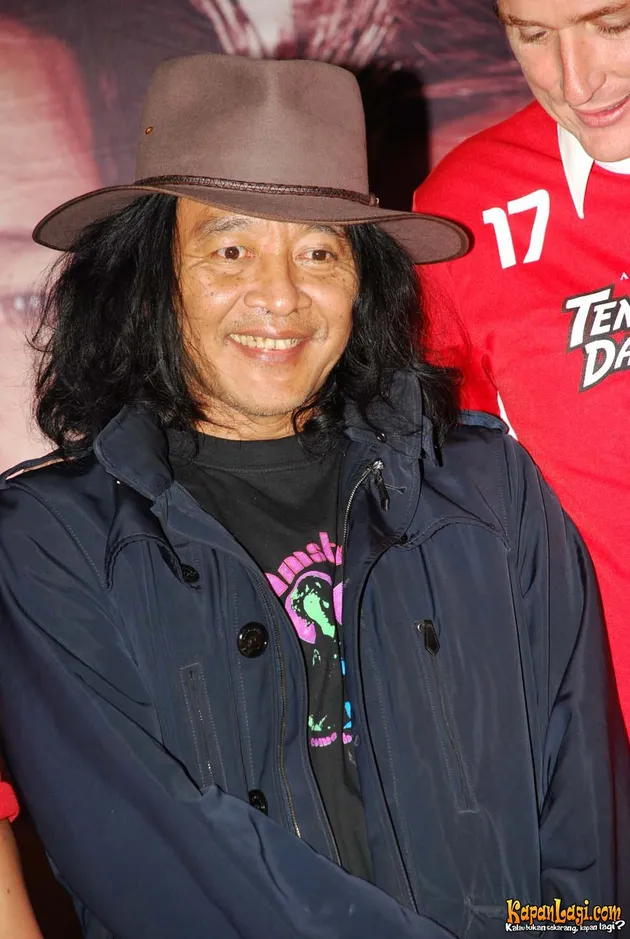 tendangan dari langit