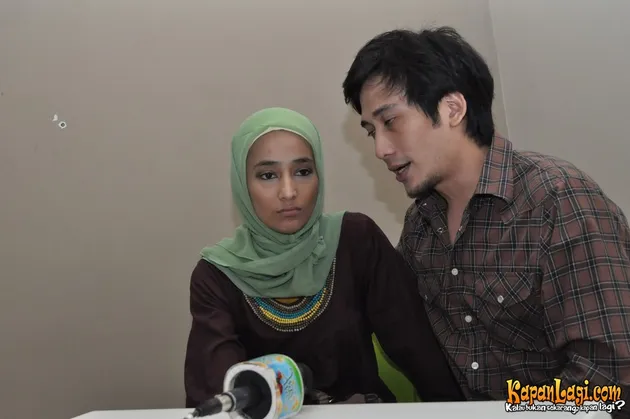 TENGKU FIRMANSYAH DAN ISTRI DI RS OMNI INTERNASIONAL