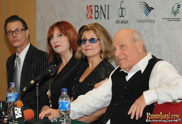 The Manhattan Transfer