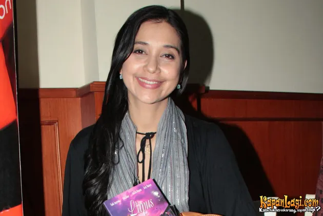 ayu azhari