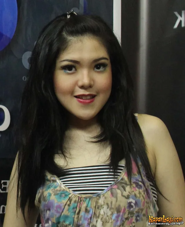 TINA TOON DI JAKARTA CONVENTION CENTER - SOAL GIRLBAND 