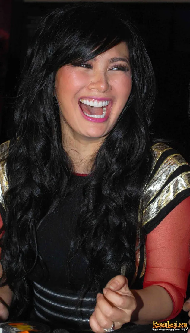 Titi DJ, Diana Nasution