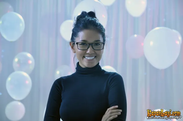 Titi Rajo Bintang memulai bidang barunya sebagai asisten sutradara.