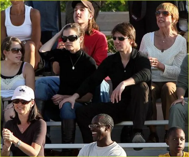 tom_cruise_dan_keluarga