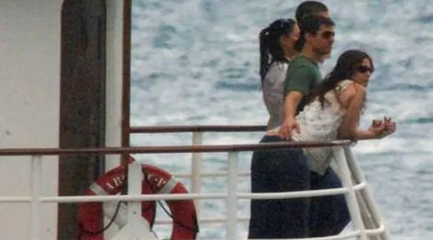 cruise holmes di australia