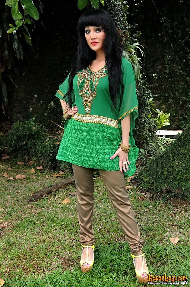 TRANSFORMASI CANTIK FIFIE BUNTARAN DENGAN MAKE UP 