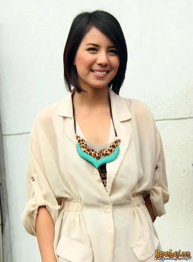 Tya Ariestya 