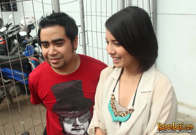 Tya Ariestya &amp; Abdul and the Coffee Theory