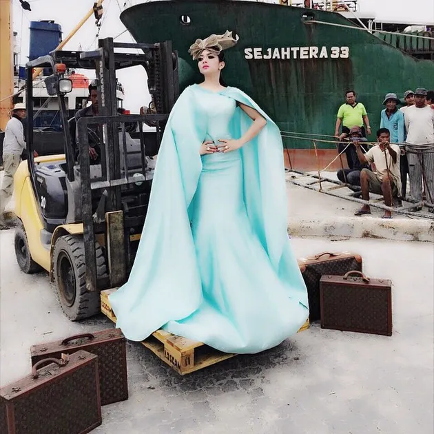 syahrini, lady gaga