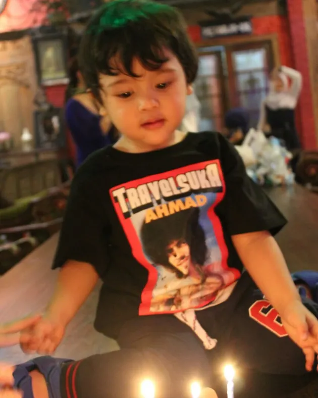 Ulang tahun Baby R