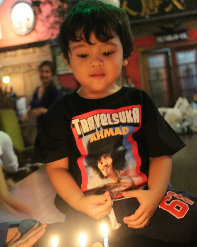 Ulang tahun Baby R