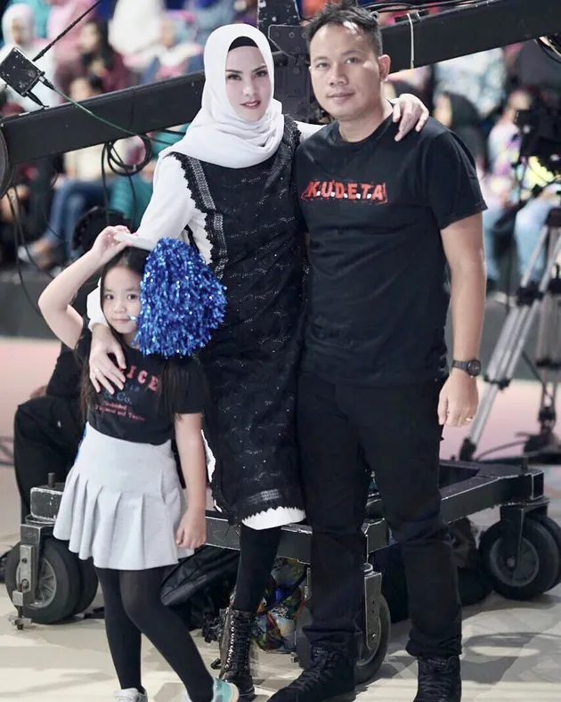 anak vicky prasetyo
