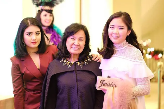 Jessica dan Valencia Tanoe