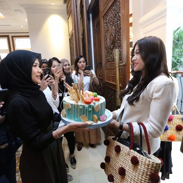 Ultah aliya rajasa