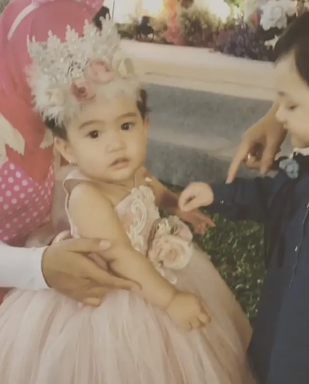 Baby Raja &amp; Ratu 