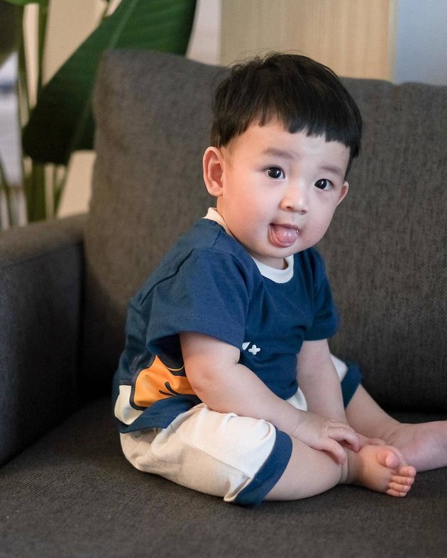 New 7-Month-Old Age But His Handsomeness is Unbelievable, 8 Pictures of Pierce, Billy Davidson's Adorable Child