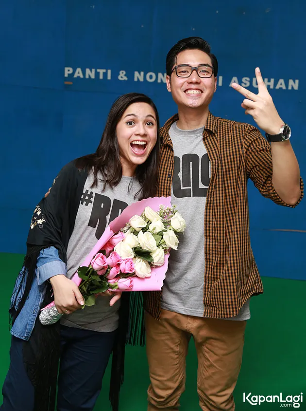 Pesta Ultah Nycta Gina, Hamil
