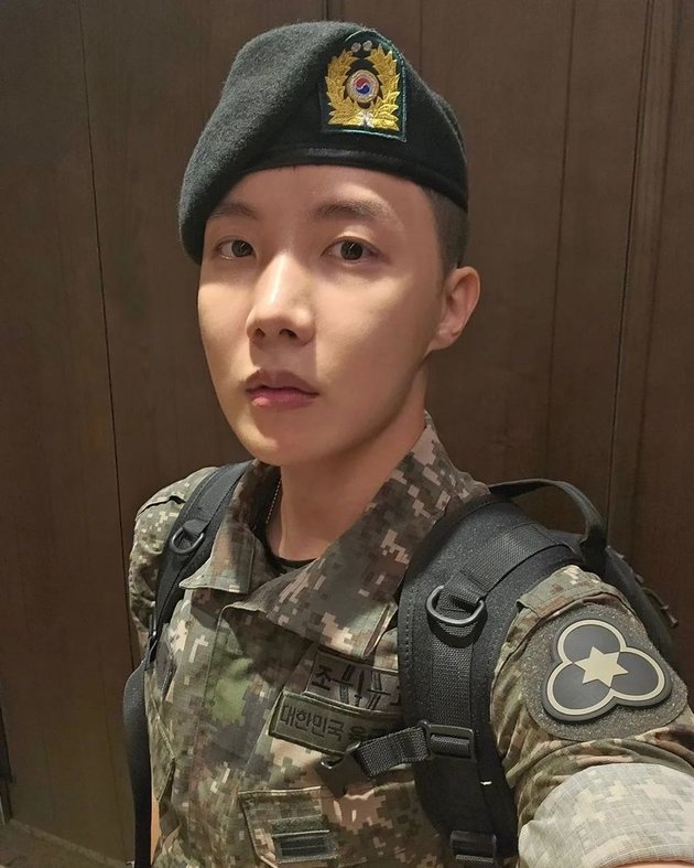 Upload Photos Wearing Military Uniform, J-Hope Makes Netizens Excited!