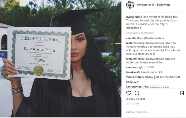 Foto kontroversial Kylie jenner