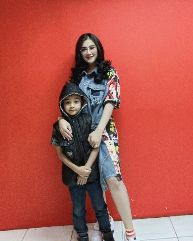 Reveal the Secret to Staying Slim, 8 Photos of Uut Permatasari Who Became Slim Again 2 Months After Giving Birth - Already Planning to Have a Third Child
