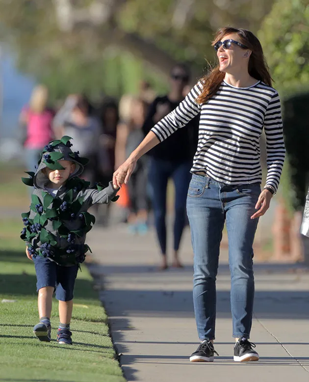 Kostum Halloween Anak Artis