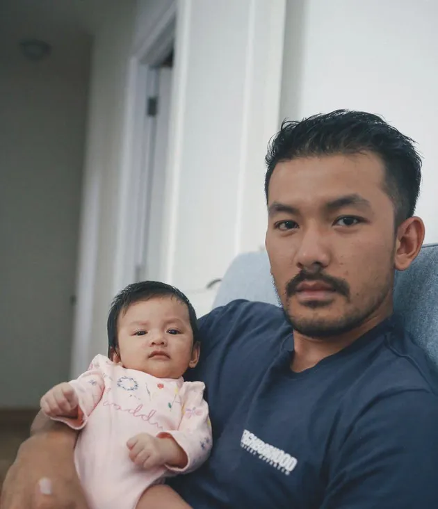 rio dewanto atiqah hasiholan