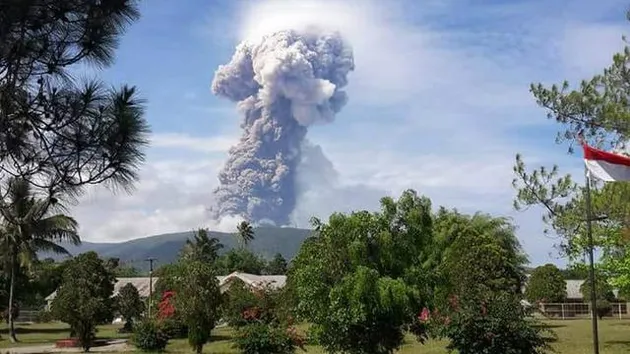bencana alam, gunung soputan meletus