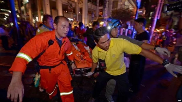 Foto ledakan bom kuil di Bangkok