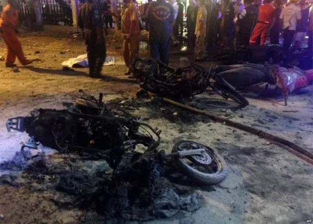 Foto ledakan bom kuil di Bangkok