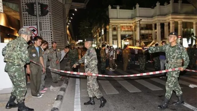 Foto ledakan bom kuil di Bangkok