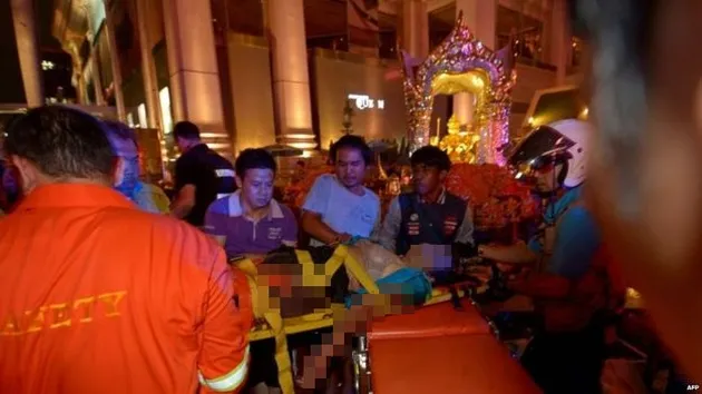 Foto ledakan bom kuil di Bangkok