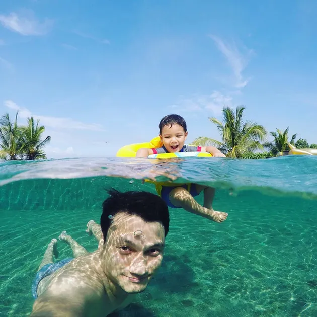 Liburan Titi Kamal - Christian Sugiono