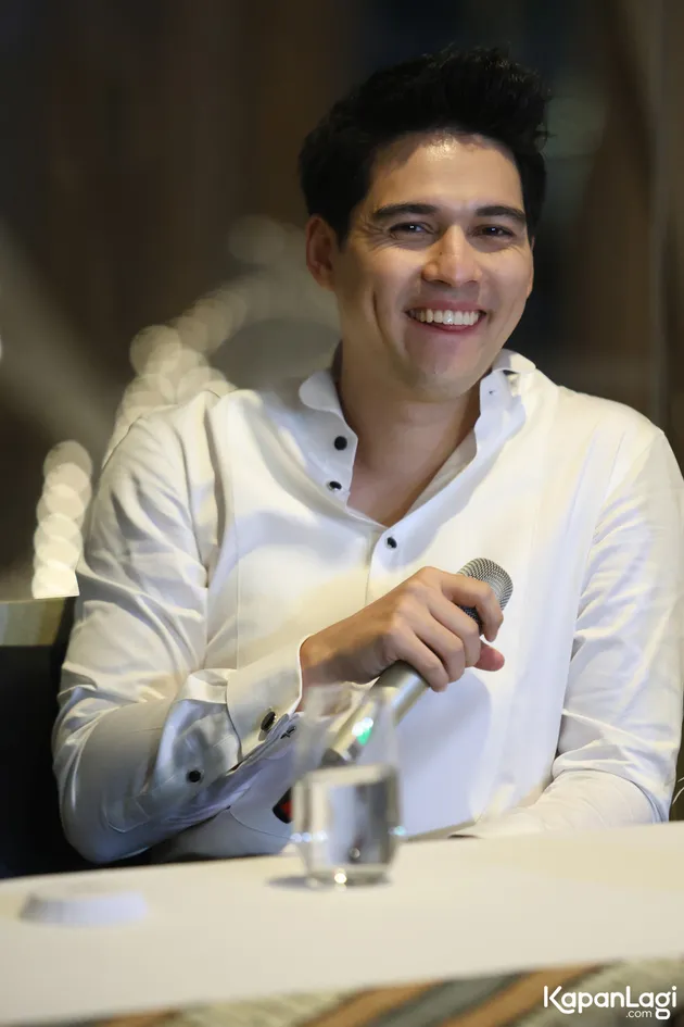 Luna Maya - Maxime Bouttier