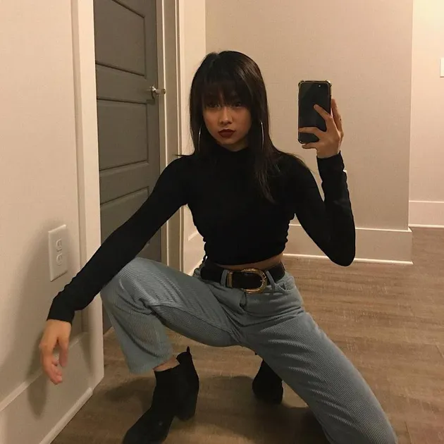 Nah sekarang ini, Niki pun sudah merilis sejumlah single beserta music video bersama 88rising, label rekaman yang juga menaungi Rich Brian.