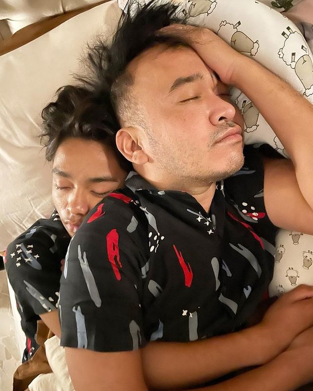 After Unfollowing Instagram Accounts - Said to be Exploited, Ruben Onsu and Betrand Peto Sleep Together