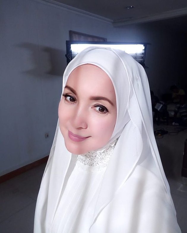 Nama Henidar Amroe seolah menghilang usai dirinya memutuskan vakum dari dunia hiburan.
