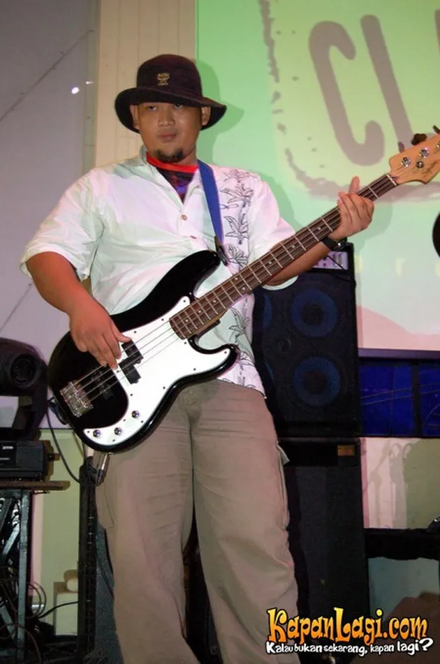 Album 'PUTIH'