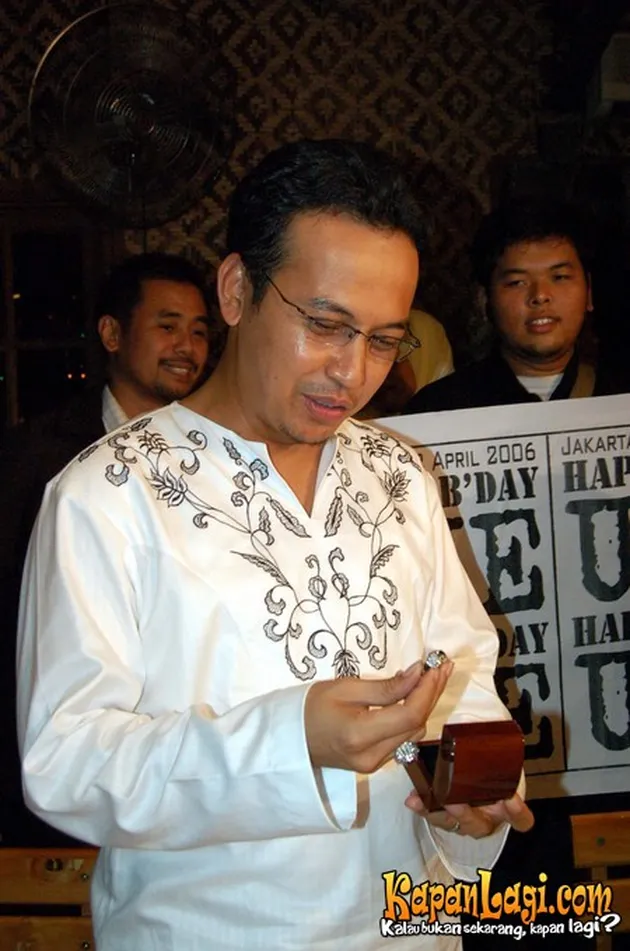 Ultah \'UJE\'