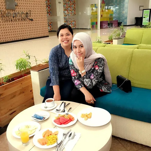 venna dan sarni, ibu verrell