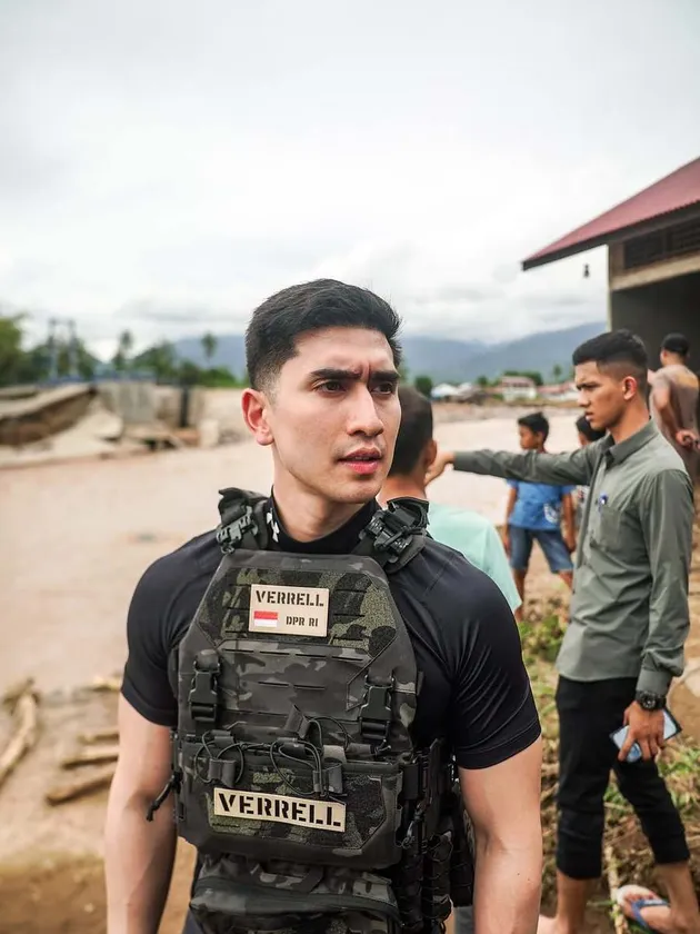 Verrell Jelaskan Rompi yang Dikenakannya