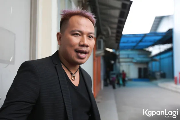 Vicky Prasetyo diwawancara